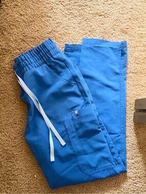 FIGS Yola scrub pants in Royal Blue
